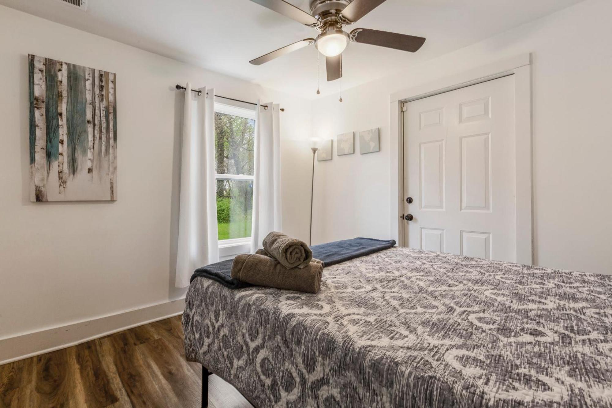 Cozy 3Br Downtown Red Door House Villa Jeffersonville Exterior foto